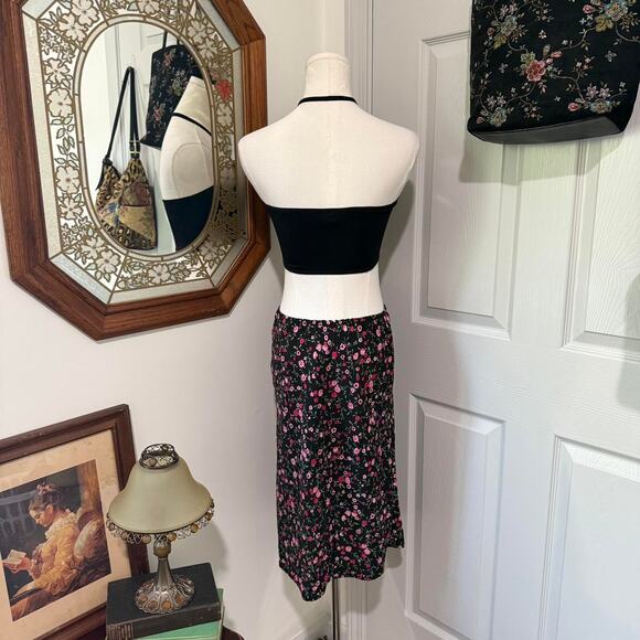 VTG Y2K Full Tilt Black, Pink & Red Floral Pattern Dark Femme Midi Skirt XS - Picture 4 of 7